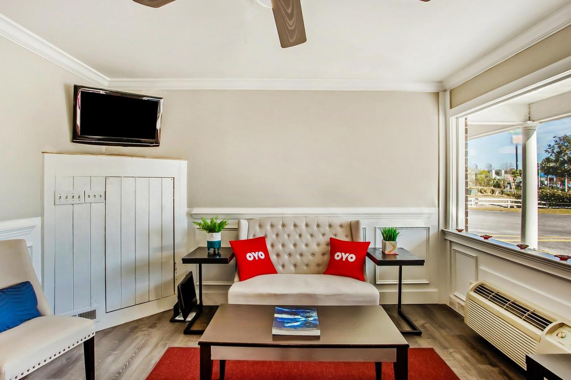 OYO Hotel Ridgeland East Buitenkant foto